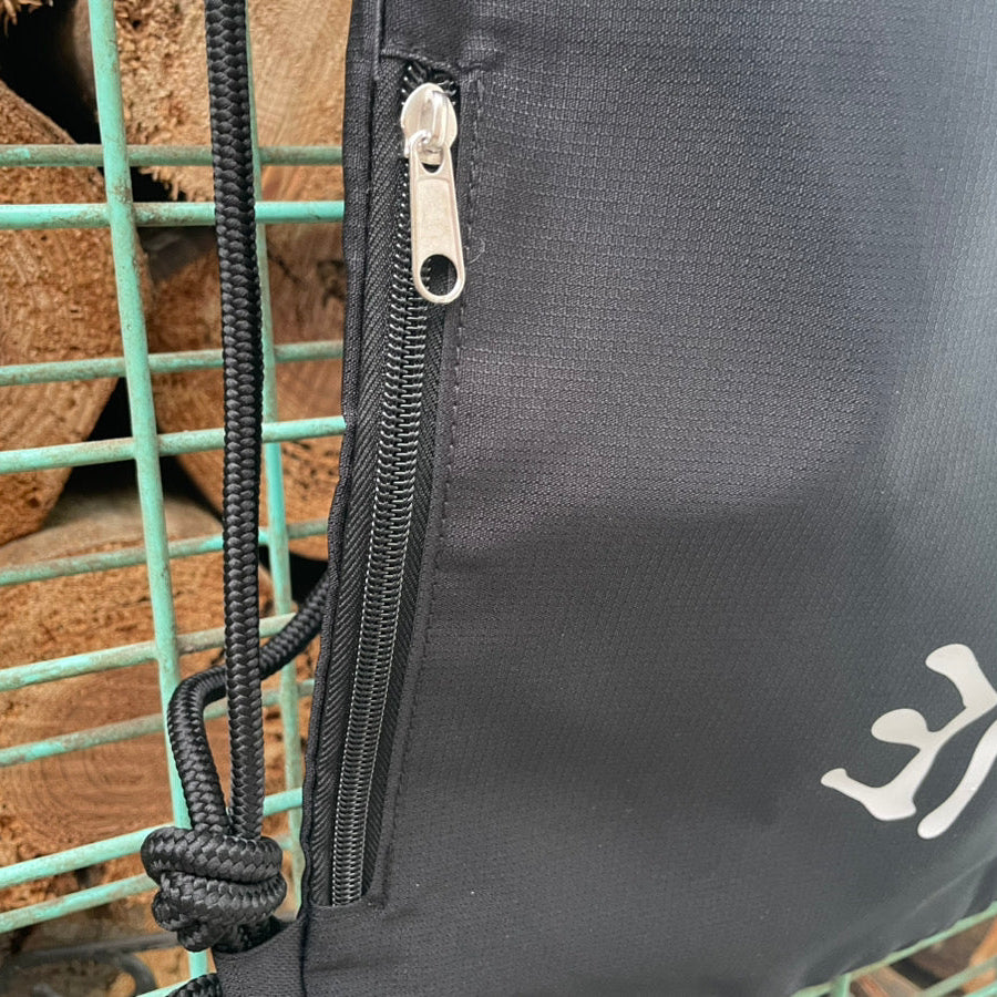 POETIC Spray Bag